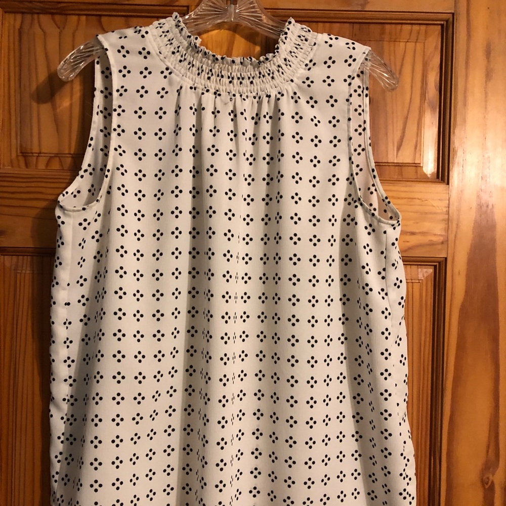 Ann Taylor Factory size medium sleeveless blouse
